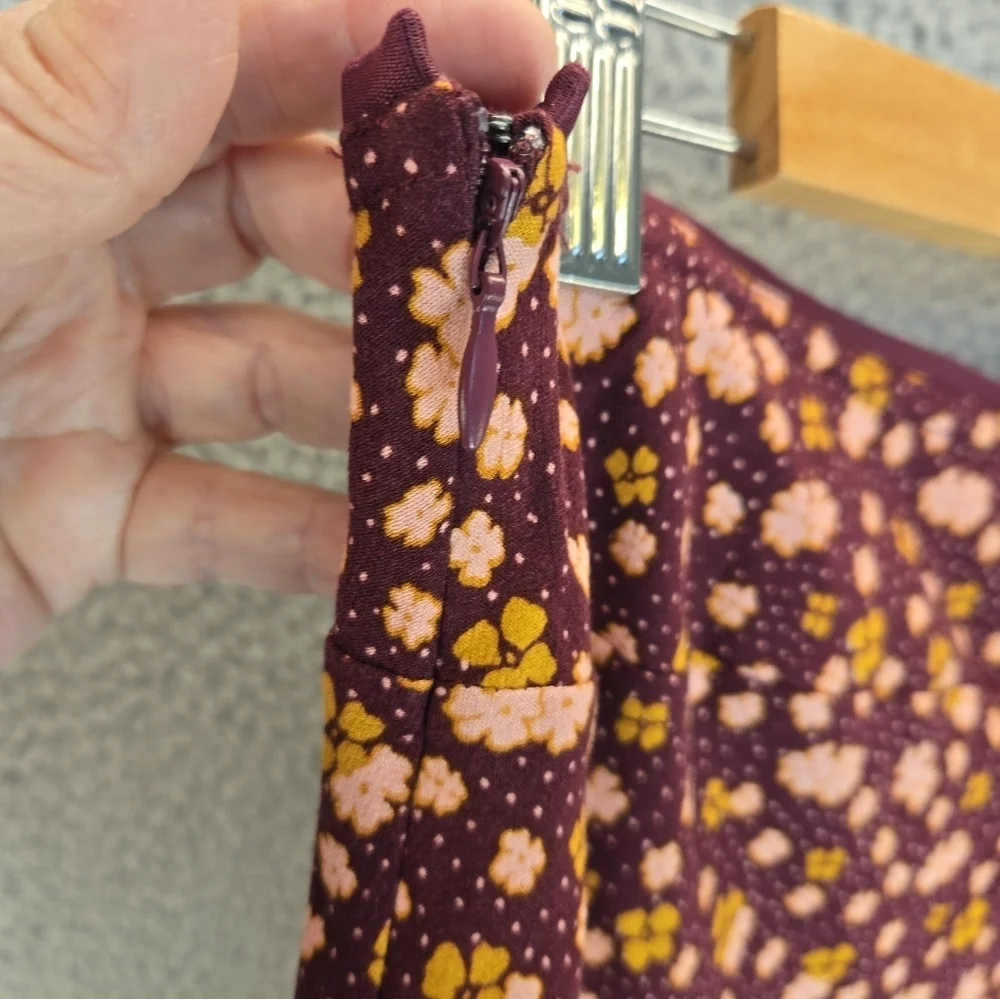 Free People IRL Mini Skirt Sz 6 Purple With Pink Flowers Side Zip Summer Days